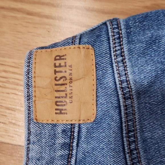 Hollister Curvy High-Rise Medium Wash Straight Jeans size 5 - Picture 7 of 7